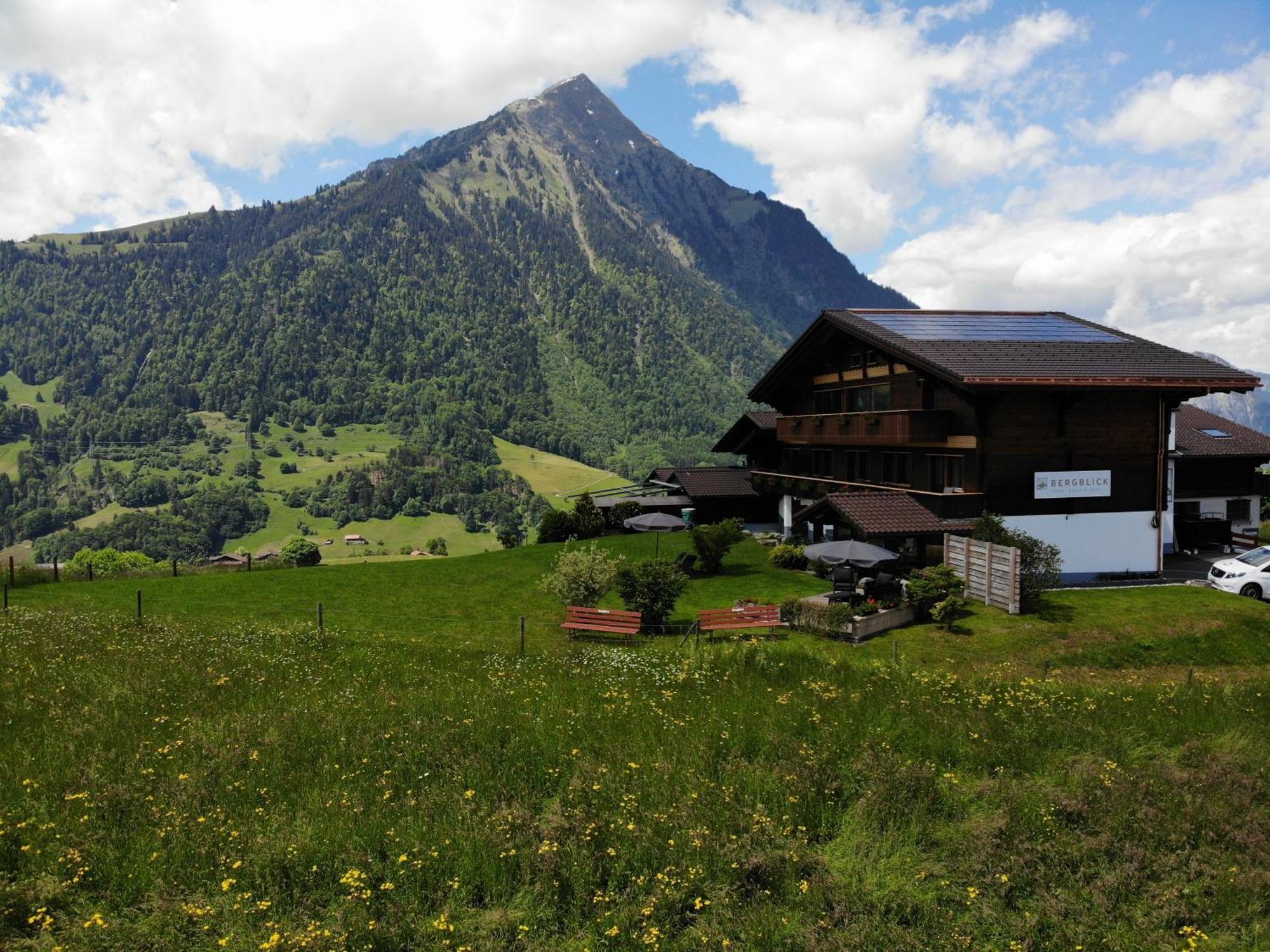 Hotel Chalet Bergblick Aeschi Bei Spiez Exterior foto
